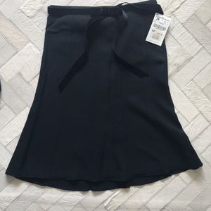 NWT ZARA WOMAN FIT & FLARE SKIRT